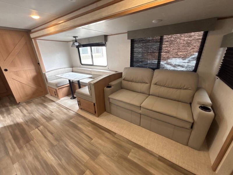 2024 Forest River PRIMETIME AVENG