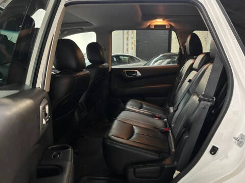 2016 Nissan Pathfinder Platinum