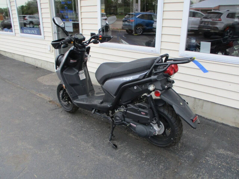 2023 Wolf Brand Scooters Rugby II