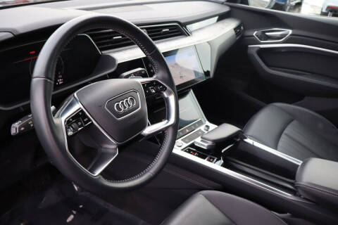 2021 Audi e-tron quattro Premium