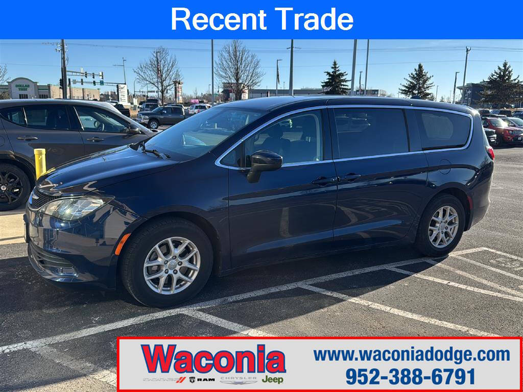 2017 Chrysler Pacifica for sale at Victoria Auto Sales in Victoria, MN