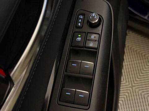 2023 Toyota Venza LE