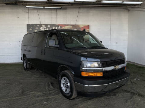 2017 Chevrolet Express LT 3500