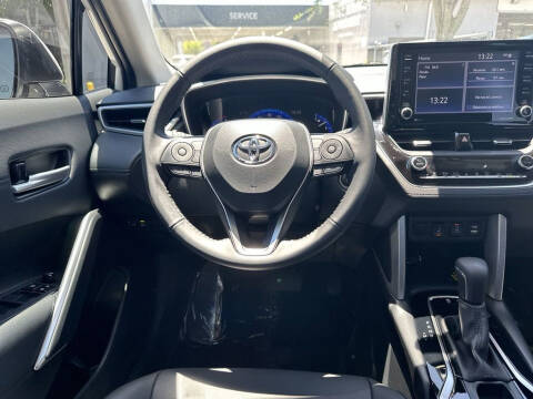 2022 Toyota Corolla Cross XLE