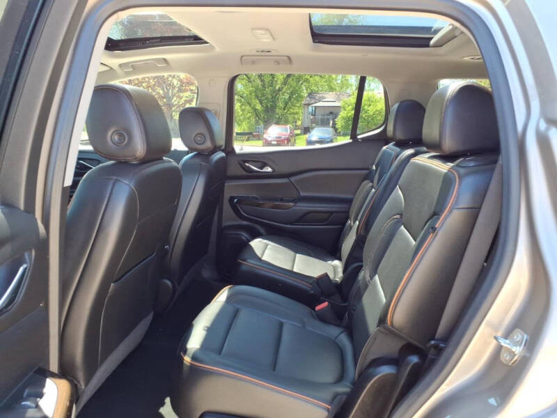 2023 GMC Acadia AT4