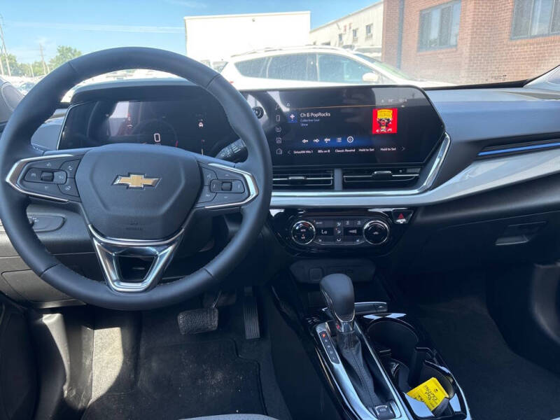 2025 Chevrolet Trax LT