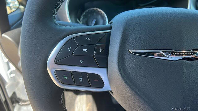 2026 Chrysler Voyager LX