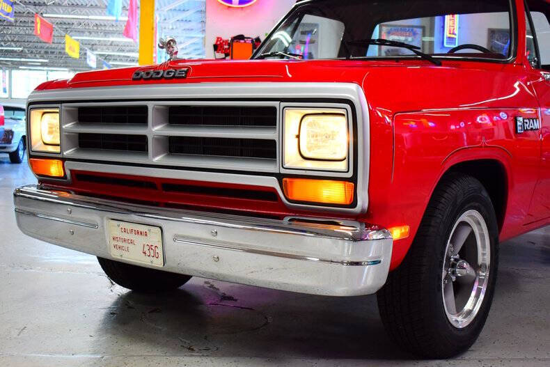 1988 Dodge RAM 100
