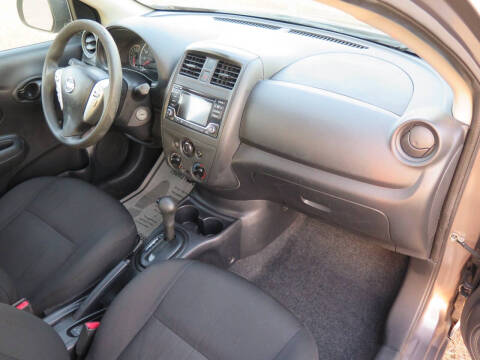 2015 Nissan Versa 1.6 S Plus