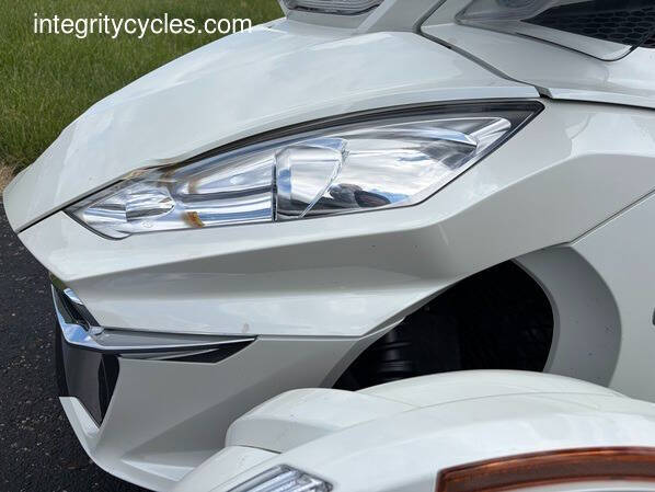 2014 Can-Am Spyder RT-S SE6
