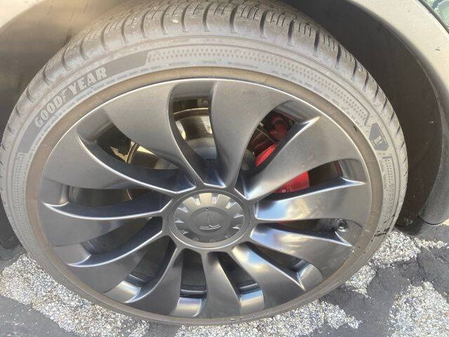 2023 Tesla Model Y Performance