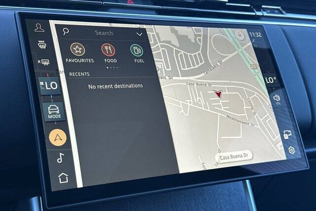 2025 Land Rover Range Rover P530 SE