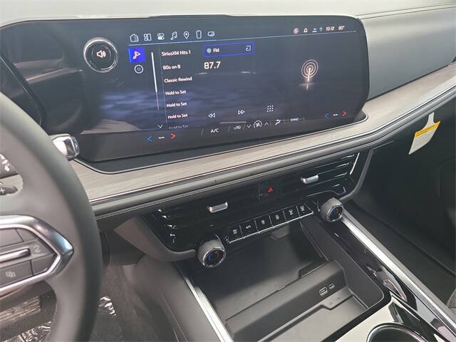 2025 Chevrolet Suburban LS