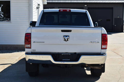 2017 RAM 1500 SLT