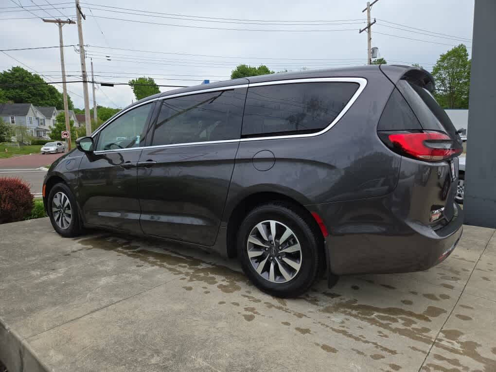 2023 Chrysler Pacifica Plug-In Hybrid for sale at Dave Warren Used Car Super Center in Westfield, NY