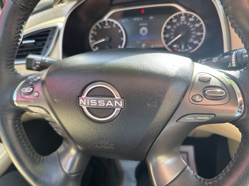 2023 Nissan Murano SV