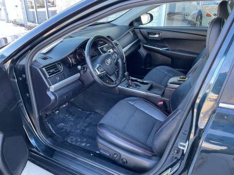 2016 Toyota Camry SE