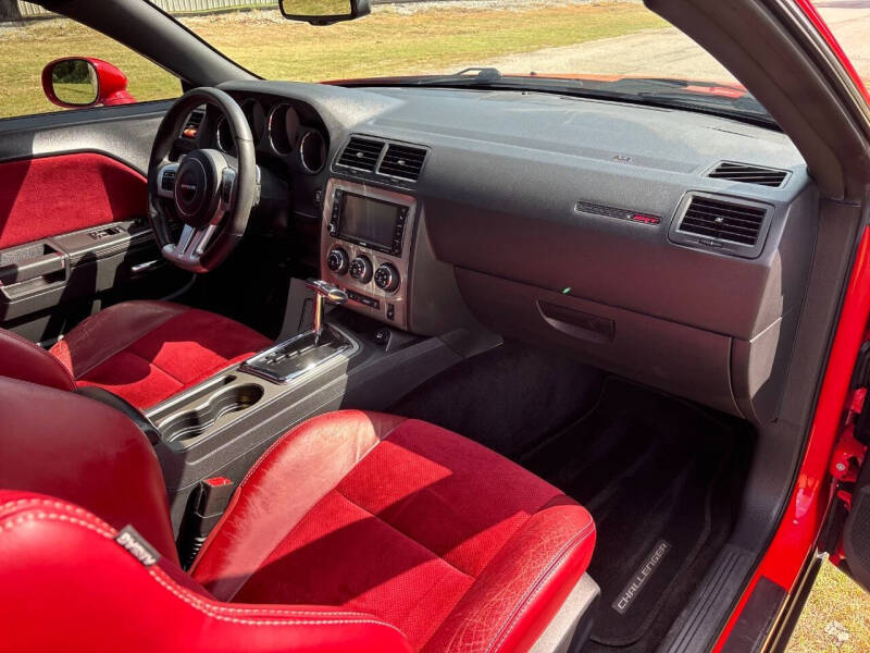 2014 Dodge Challenger SRT8