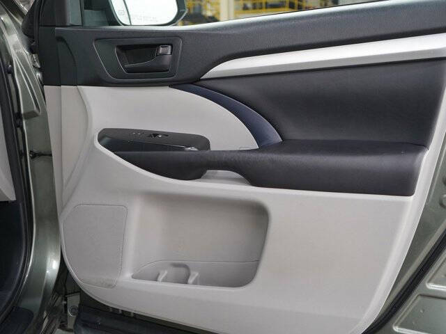 2017 Toyota Highlander LE Plus