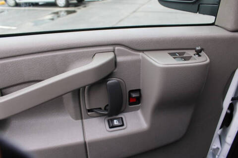 2025 GMC Savana 2500