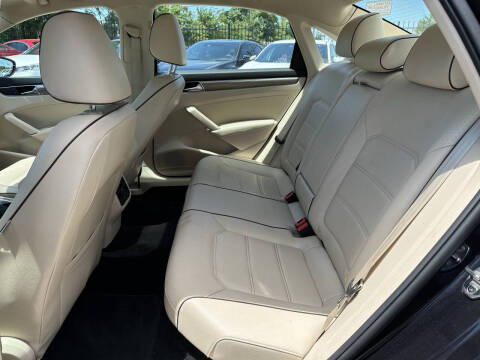 2018 Volkswagen Passat 2.0T SE