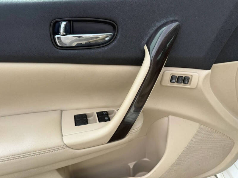2012 Nissan Maxima