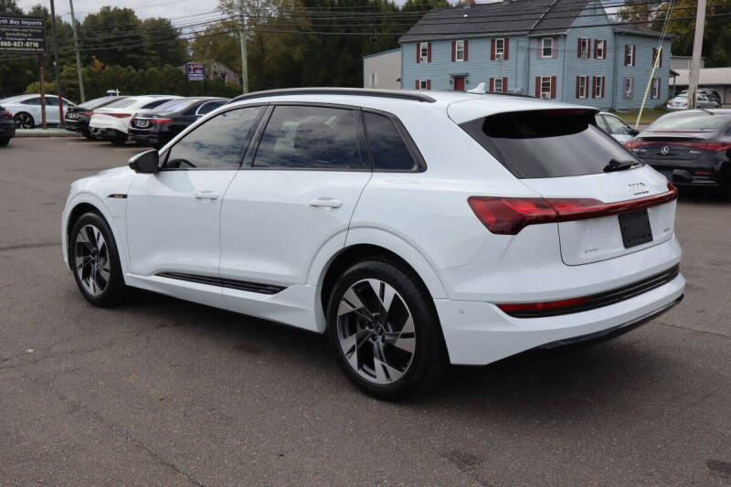 2021 Audi e-tron quattro Premium