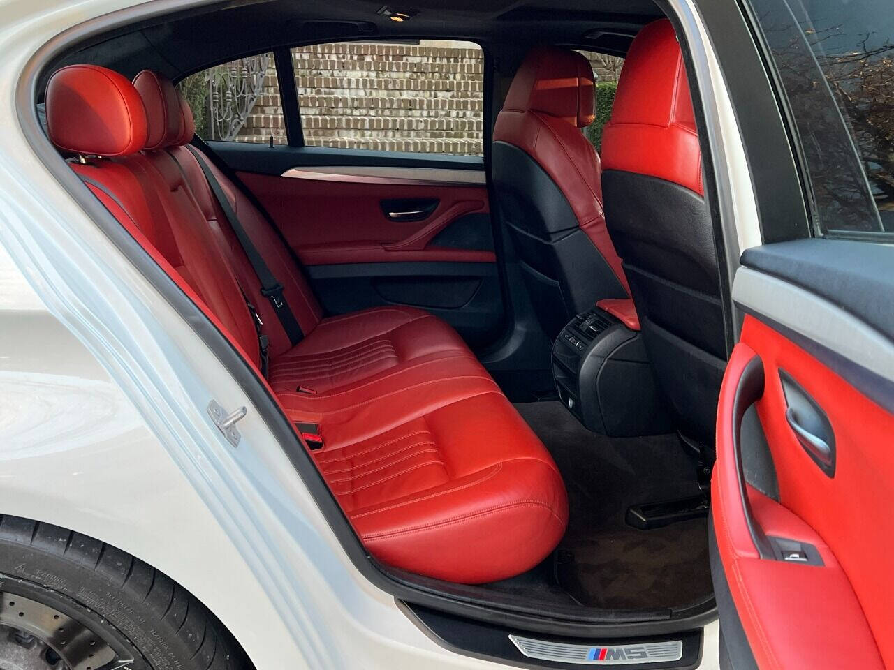 2013 BMW M5 Sedan - $27,900