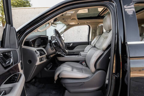 2022 Lincoln Navigator Standard