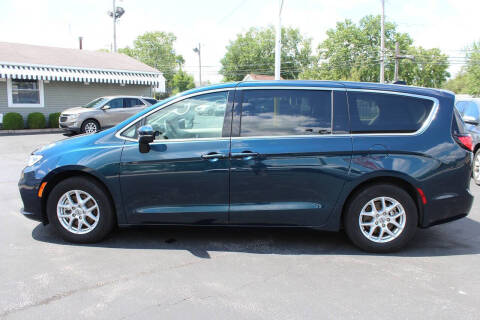 2023 Chrysler Pacifica Touring L