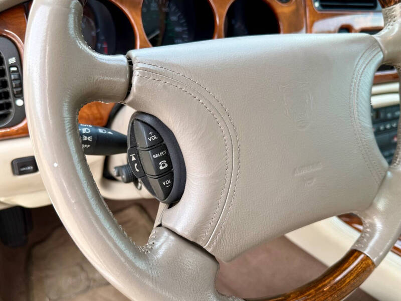 2000 Jaguar XK-Series XK8