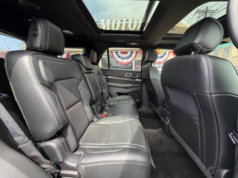 2017 Ford Explorer Platinum