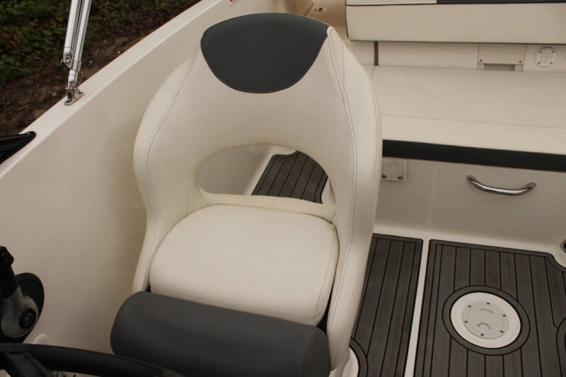 2018 Bayliner VR5 Bowrider