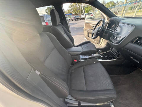 2018 Mitsubishi Outlander LE