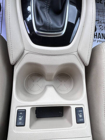 2017 Nissan Rogue SL