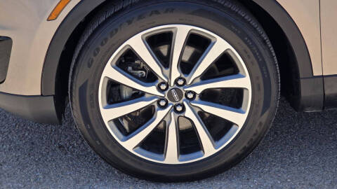 2019 Lincoln Nautilus Select