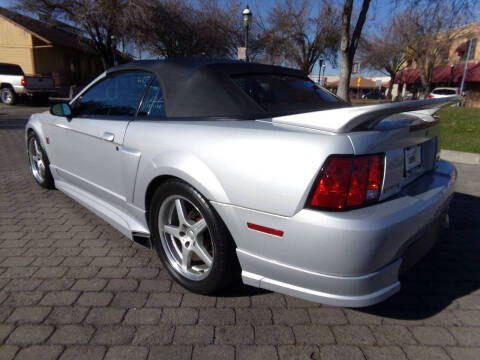 2002 Ford Mustang GT Deluxe