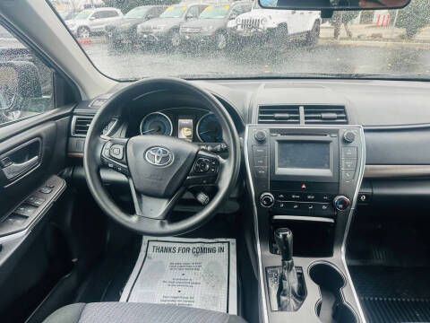2016 Toyota Camry LE