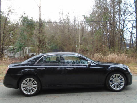 2013 Chrysler 300 C John Varvatos Luxury Edition
