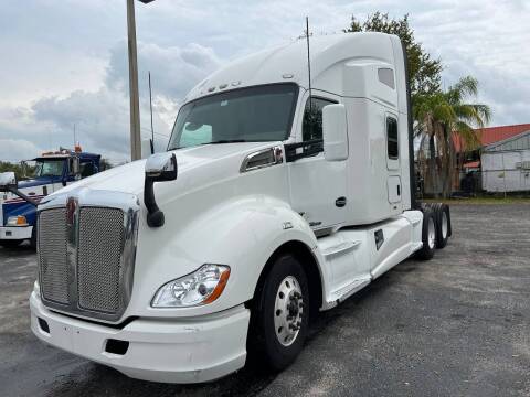 2017 Kenworth T680 for sale at The Auto Market Sales & Services Inc. in Orlando FL