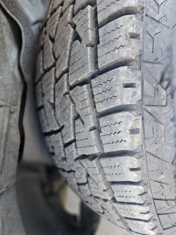 2005 Mazda Tribute s