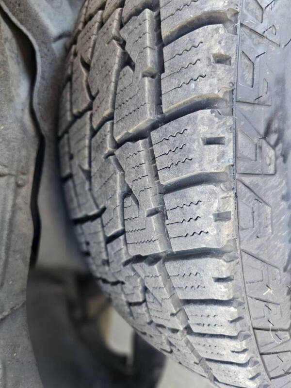 2005 Mazda Tribute s