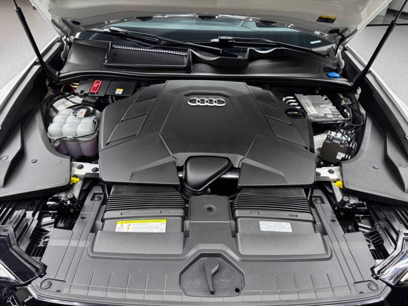 2020 Audi Q8 quattro Prestige 55 TFSI