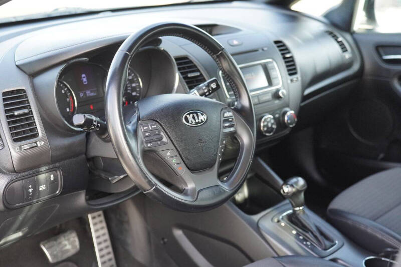 2015 Kia Forte5 SX