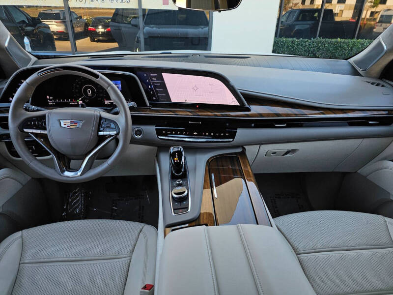 2024 Cadillac Escalade Sport Platinum