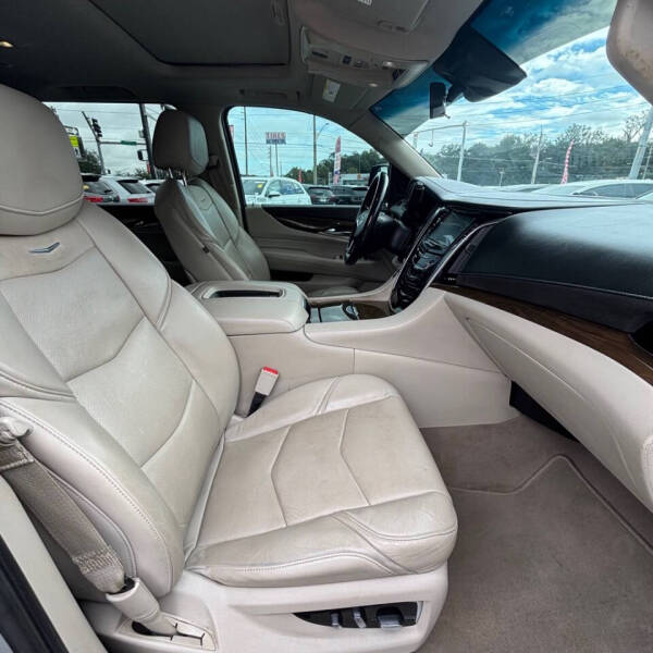 2019 Cadillac Escalade ESV Luxury