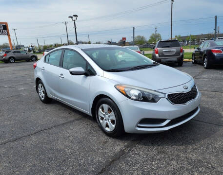 2015 Kia Forte for sale at Samford Auto Sales in Riverview MI