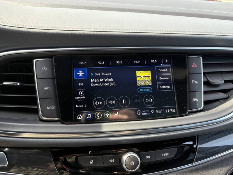 2023 Buick Enclave Essence