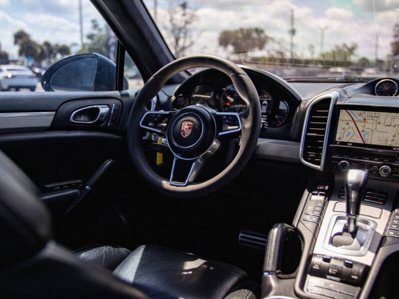 2015 Porsche Cayenne Turbo