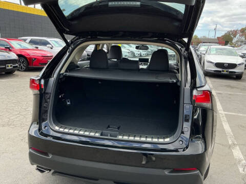 2017 Lexus NX 200t